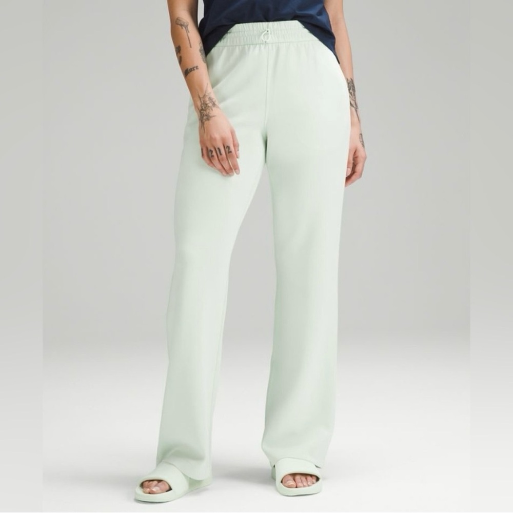 NWT Lululemon Softstreme High-Rise Pant *Regular KOGR 12 Kohlrabi Green 31”